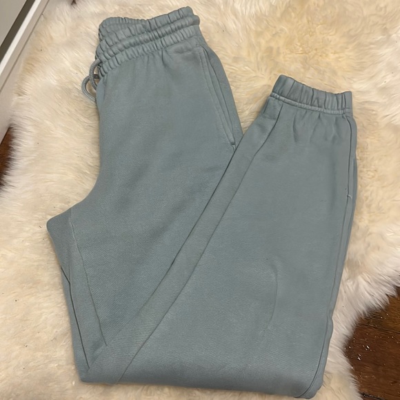 Tna boyfriend sweatpants from aritzia - Picture 1 of 2